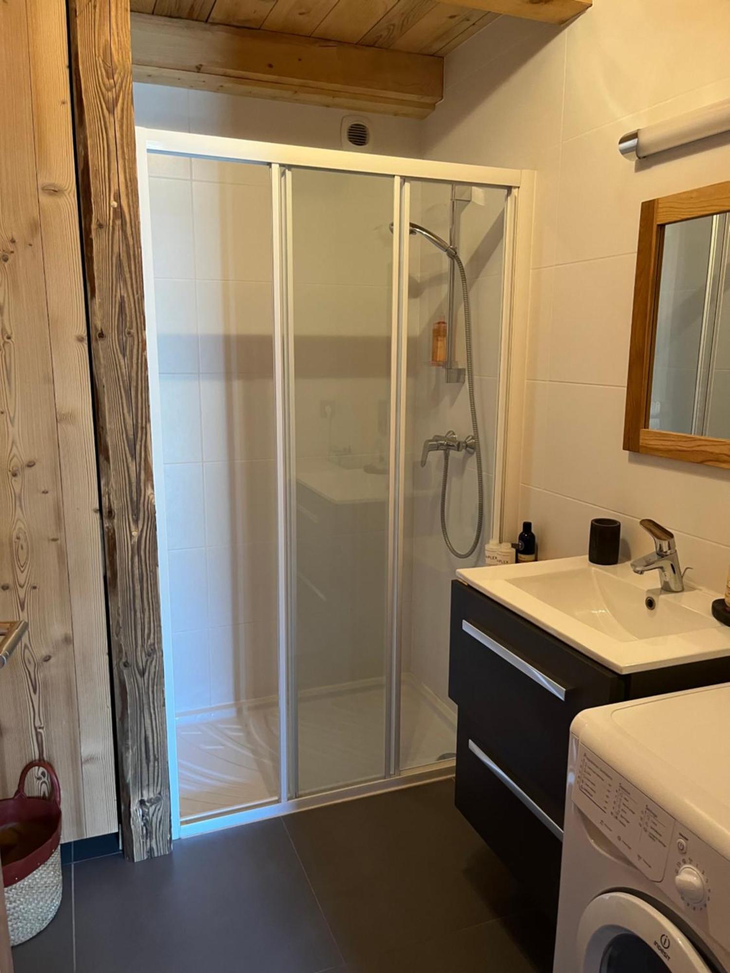 Le Chalet Du Cret - 8 Pers, Tout Confort Avec Jacuzzi นอเทรอ-ดาม-เด-เบลล์คอมบ์ ภายนอก รูปภาพ
